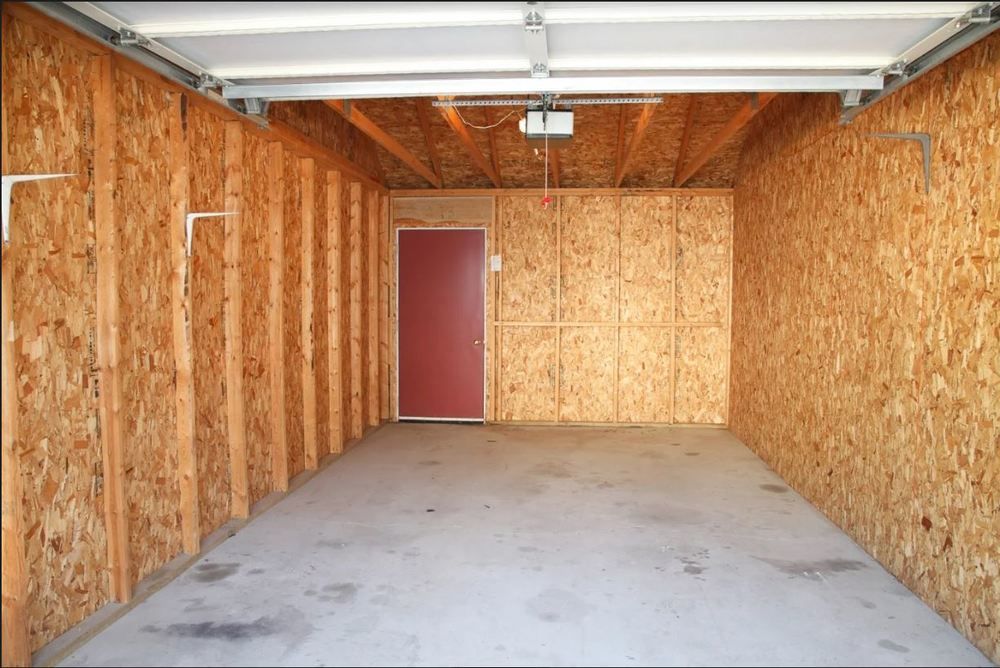 N4300 Park Rd, Cambridge, WI 53523